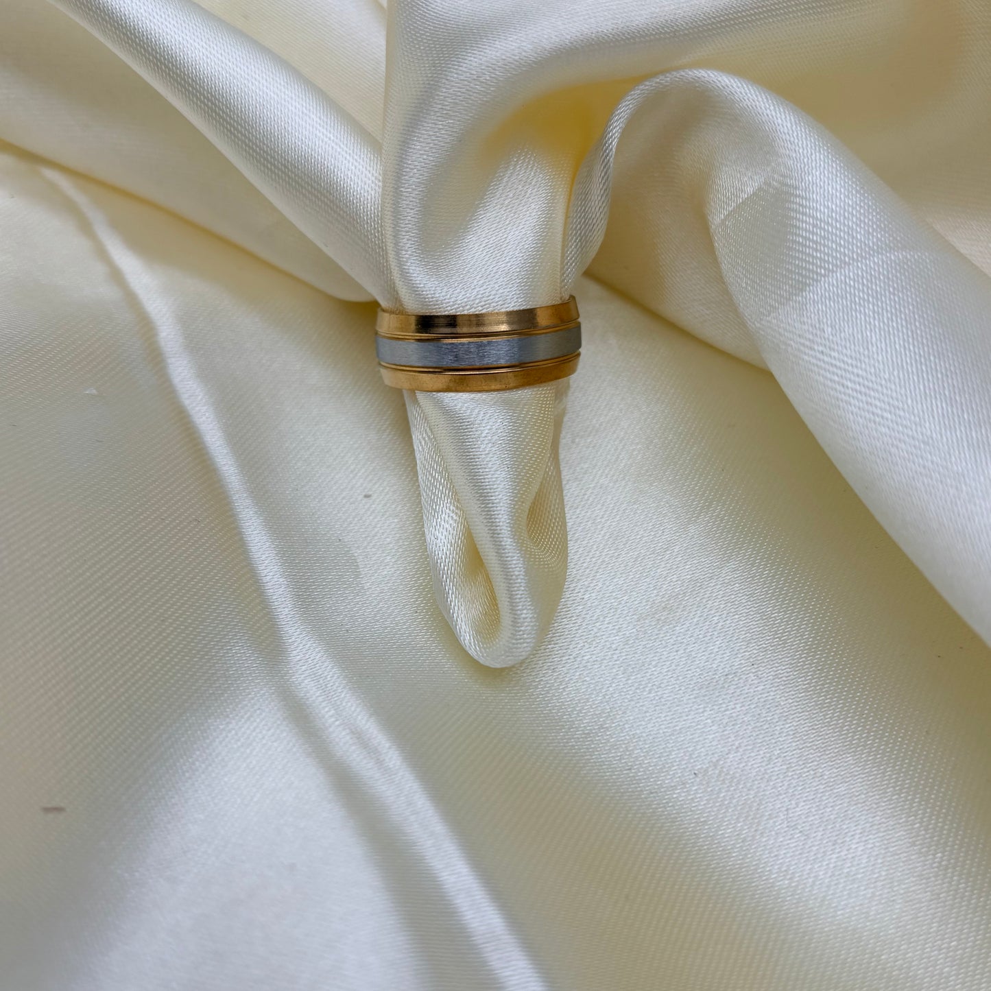 ANILLO DORADO Y PLATEADO