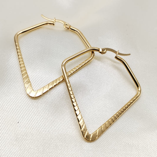 ARGOLLA LABRADA DORADO