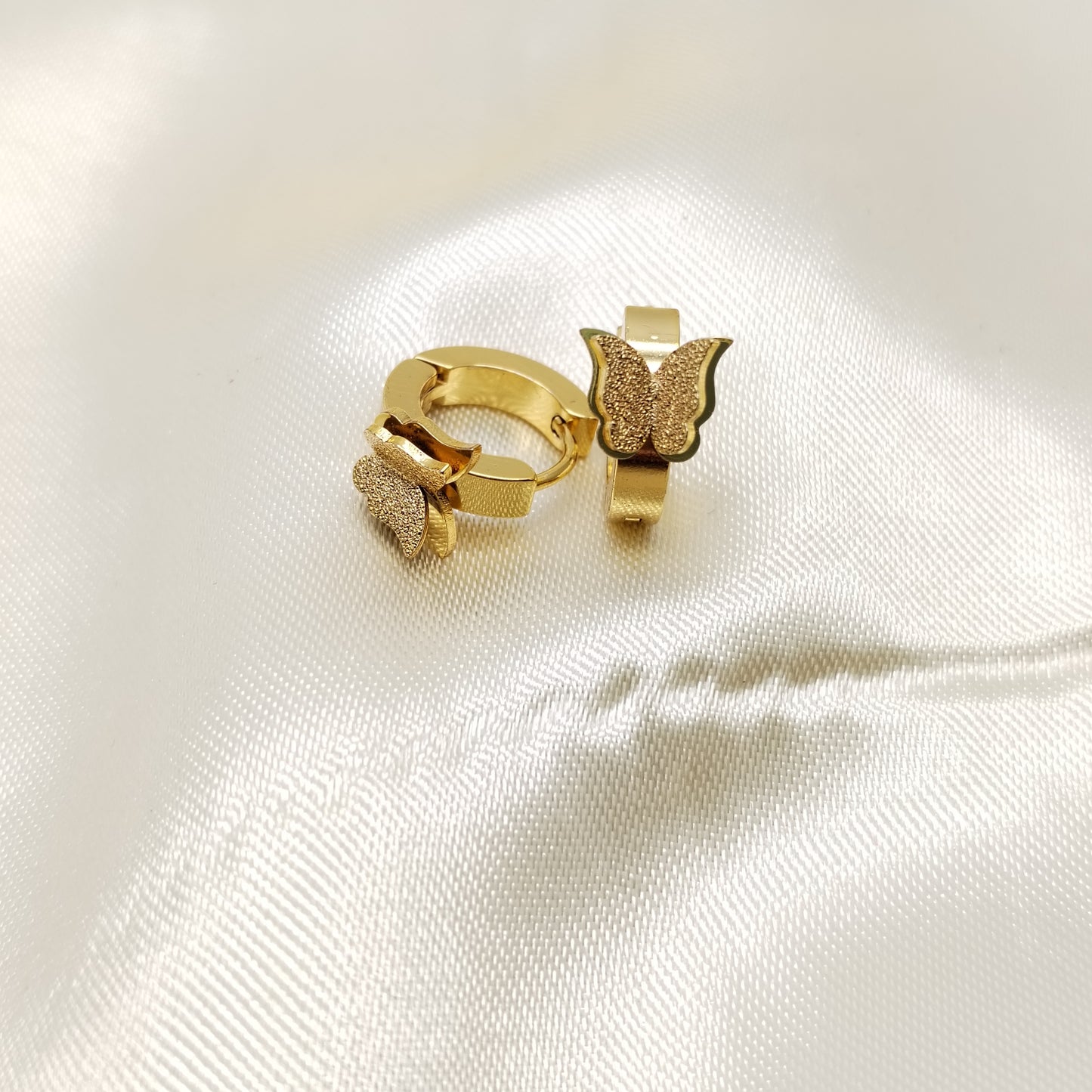 ARETE HOGGIES DORADO