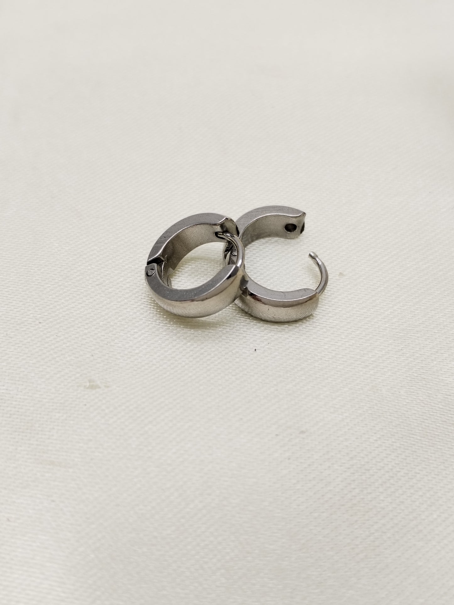 ARETE HOGGIES PLATEADO