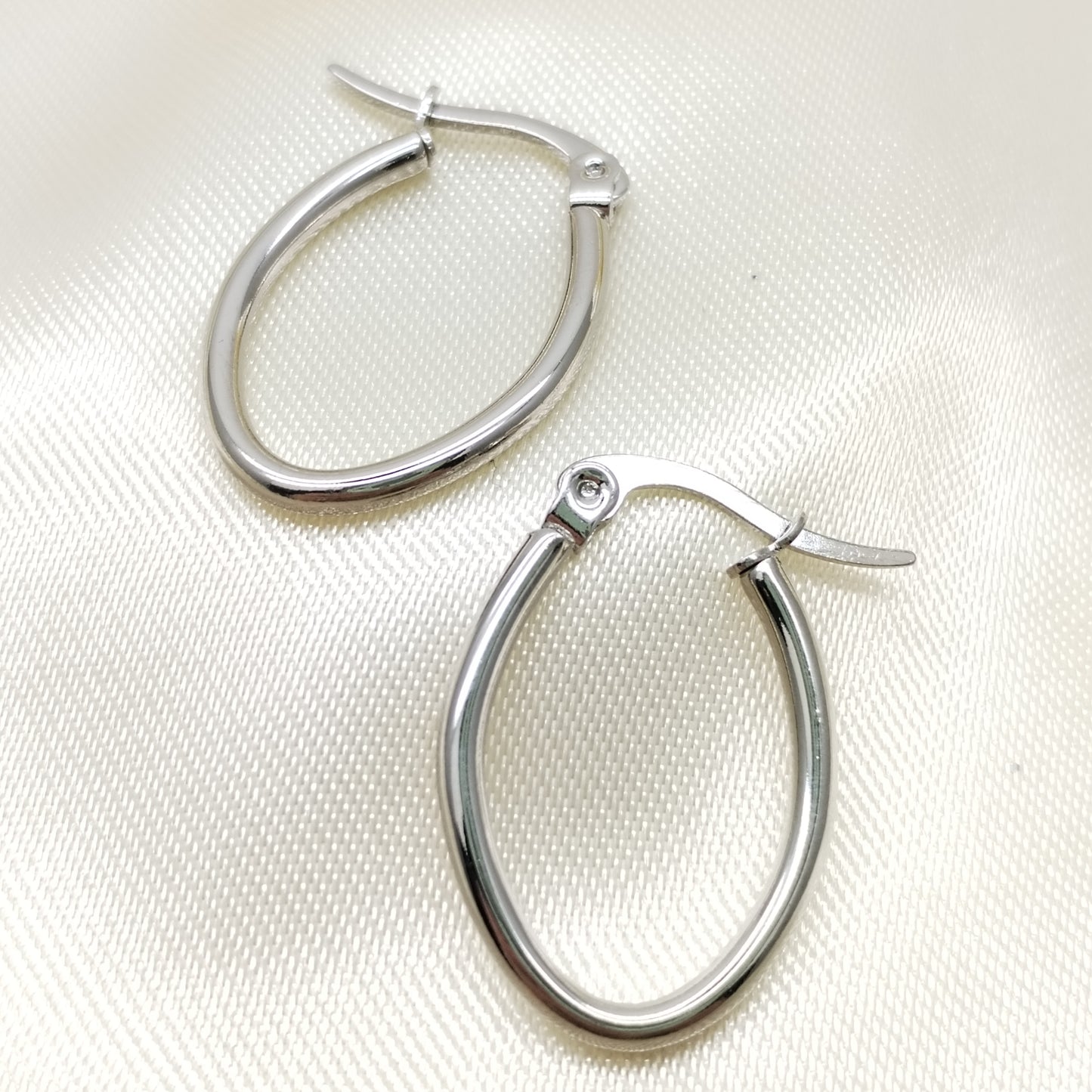 ARETE ARGOLLA PLATEADA