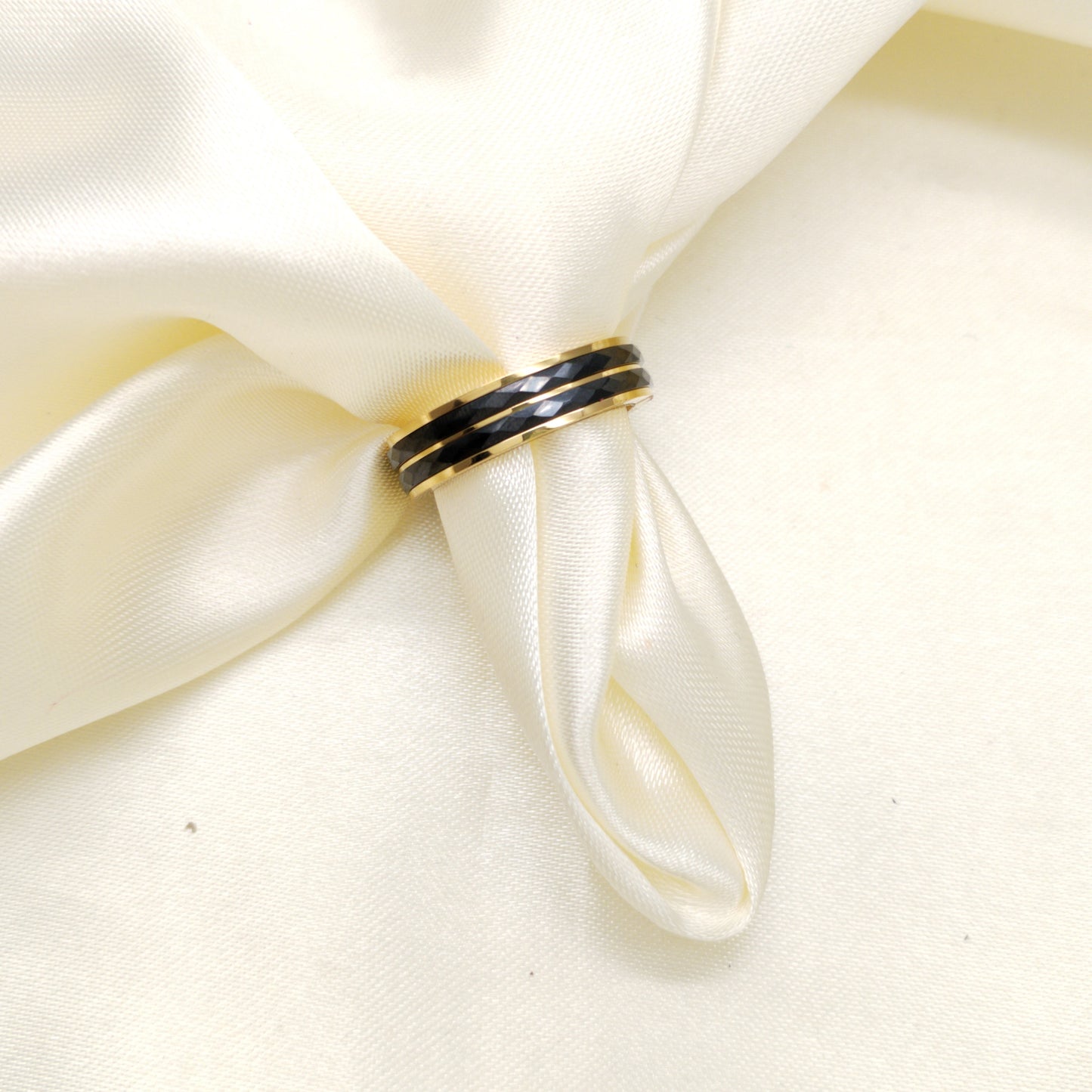 ANILLO HOMBRE DORADO