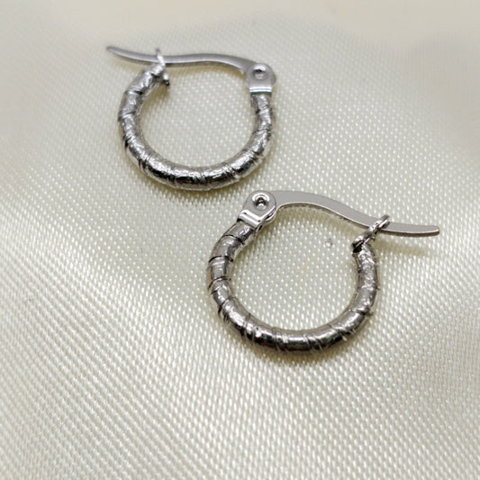 ARGOLLA LABRADA PLATEADA