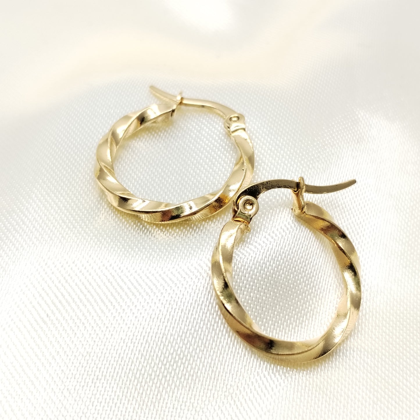 ARGOLLA LABRADA DORADA