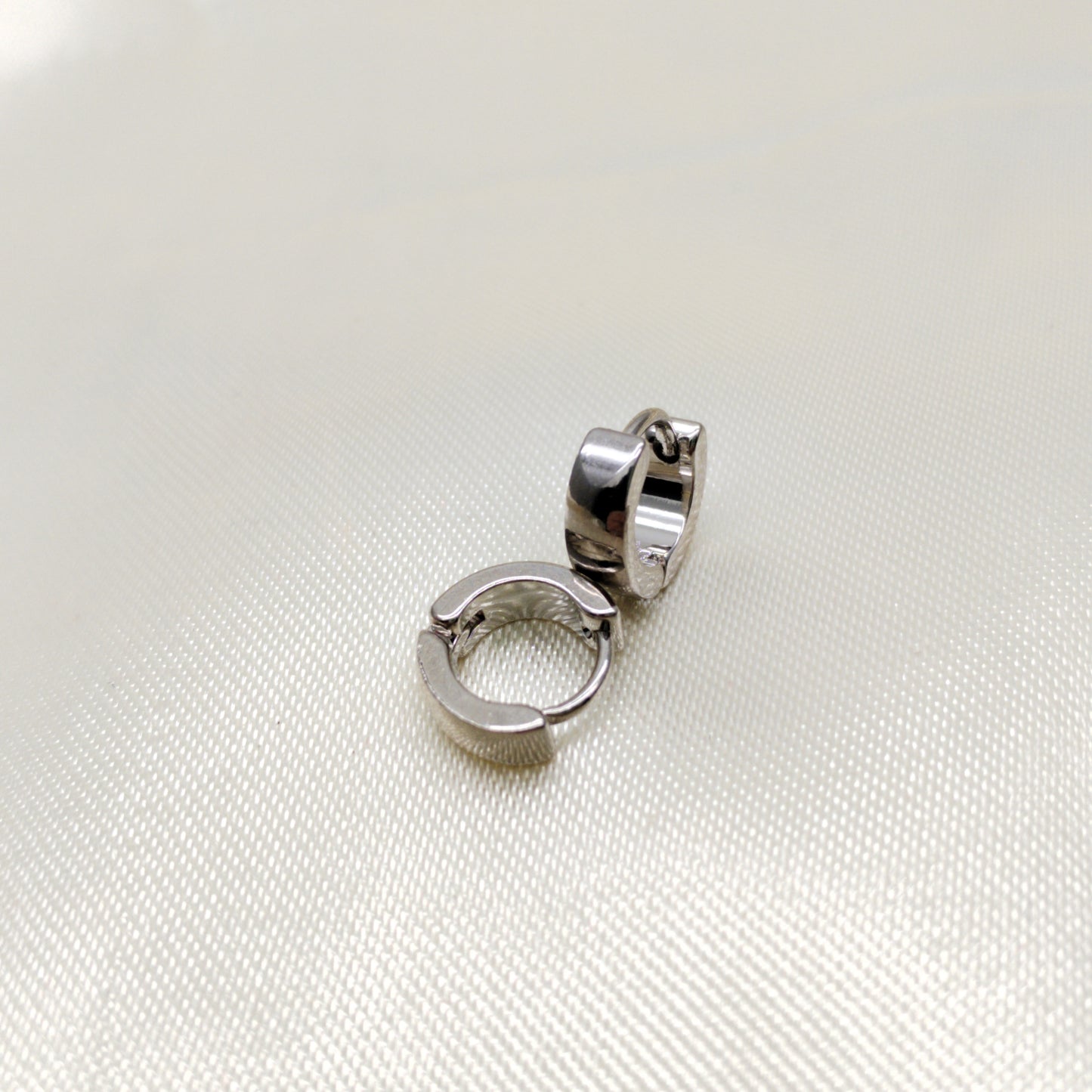 ARETE HOGGIES PLATEADO