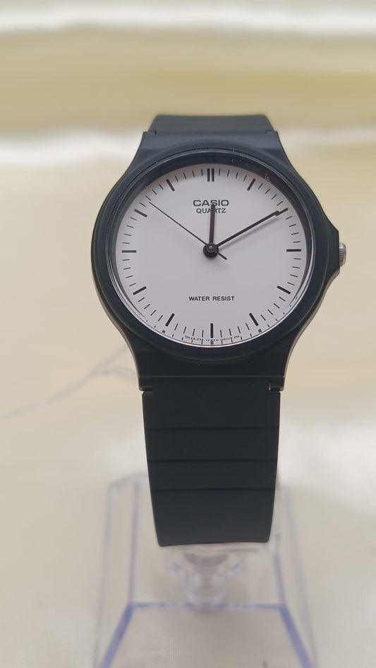 RELOJ CASIO MQ-24-7ELDF