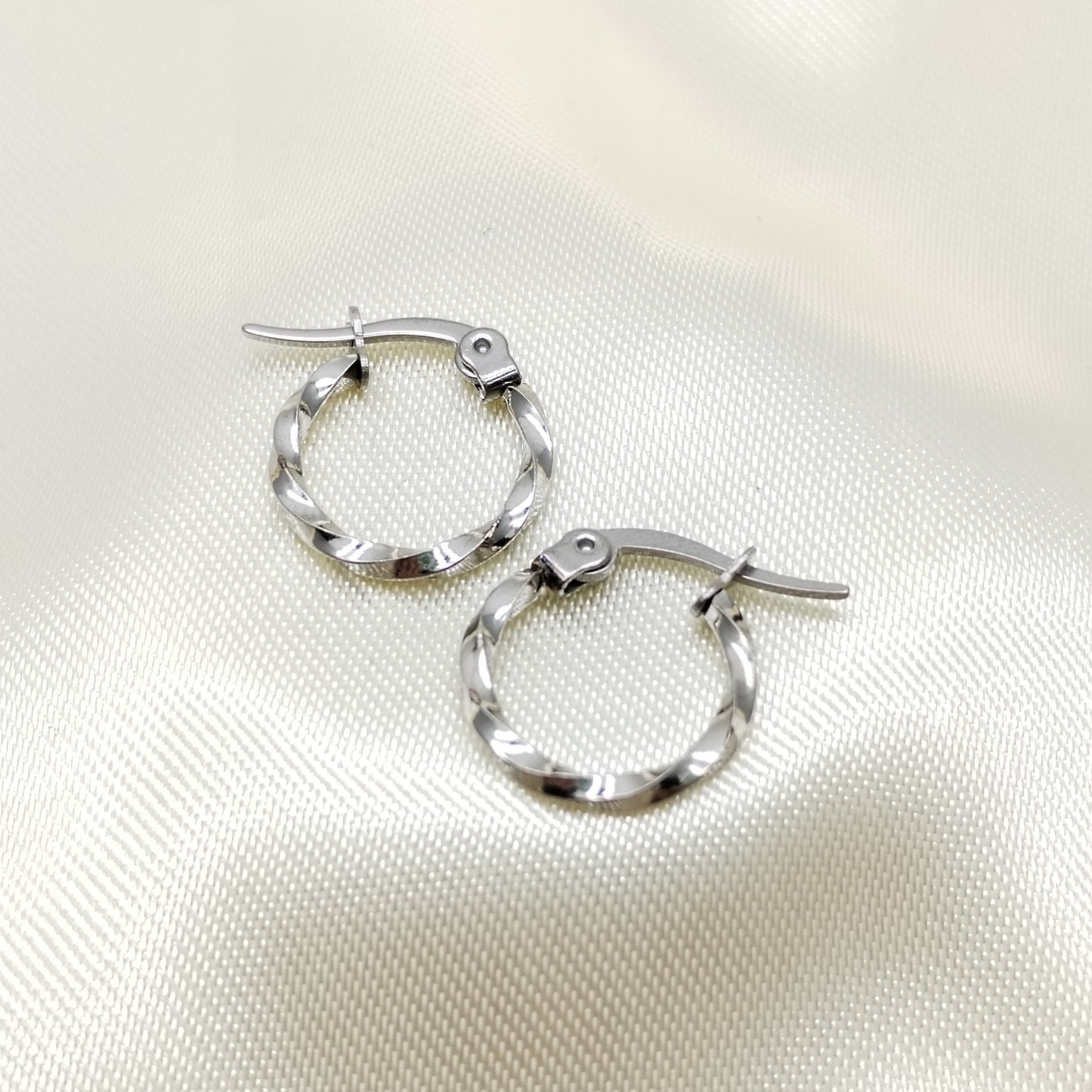 ARGOLLA LABRADA PLATEADA