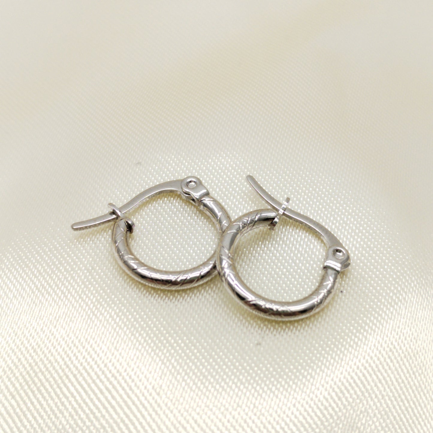 ARETE ARGOLLA PLATEADA